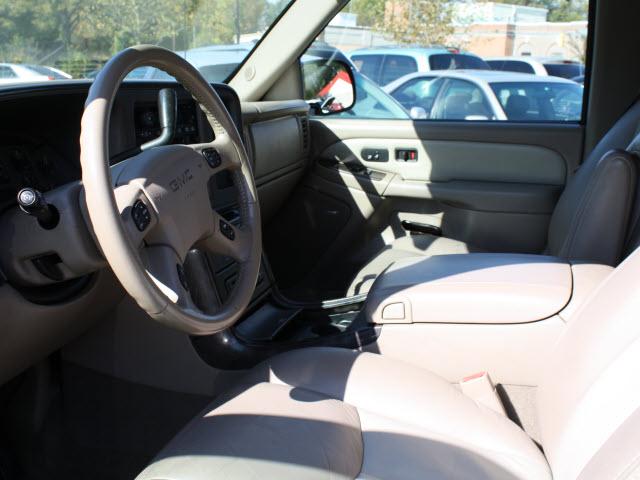 GMC Yukon 2004 photo 5