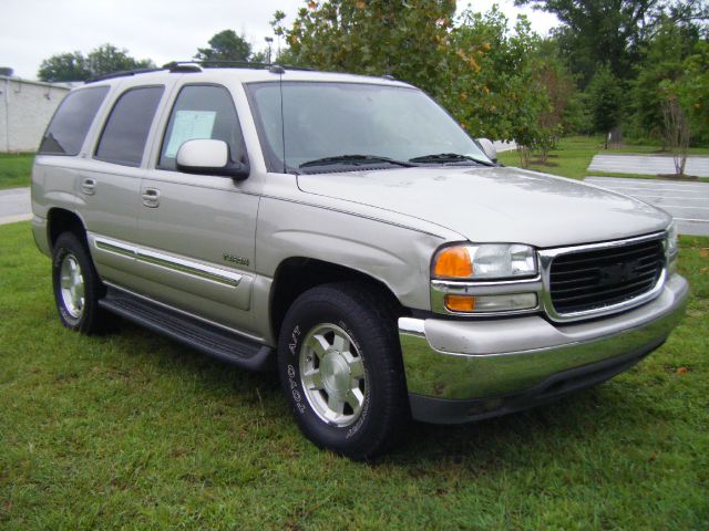 GMC Yukon 2004 photo 4