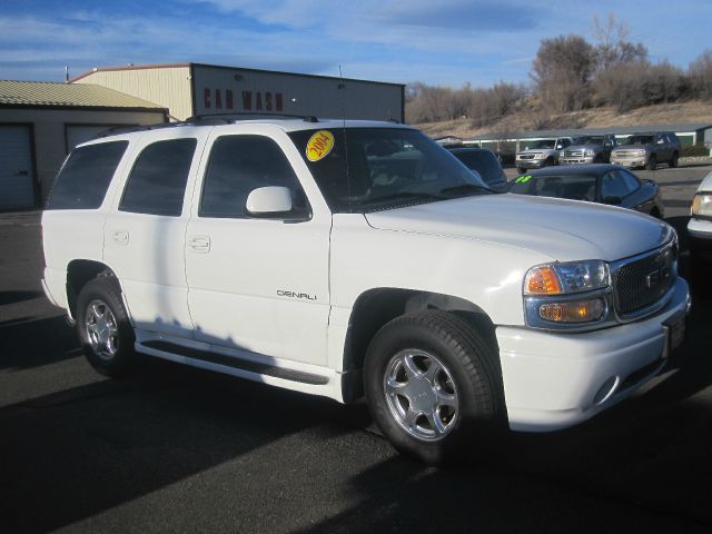 GMC Yukon 2004 photo 3