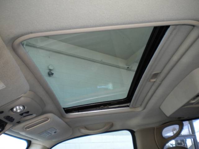 GMC Yukon 2004 photo 2