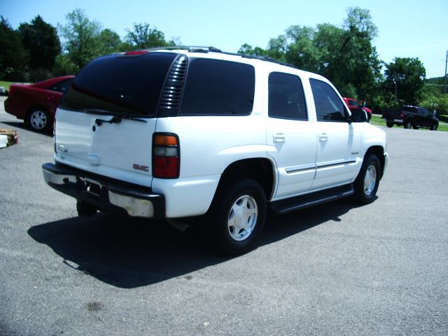 GMC Yukon 2004 photo 13