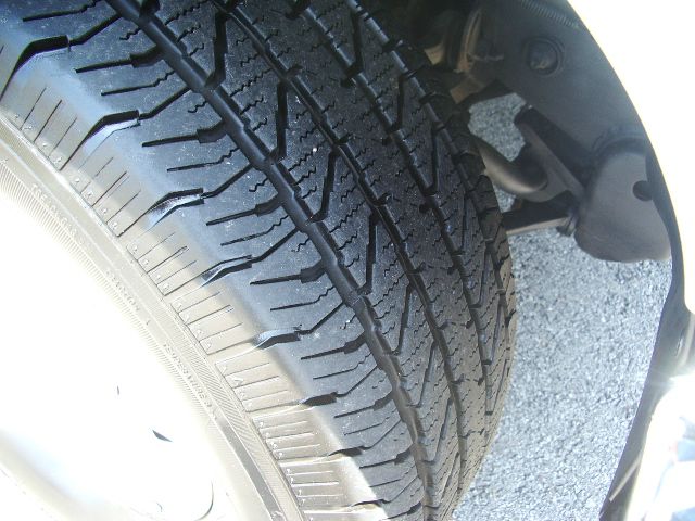 GMC Yukon 2004 photo 2