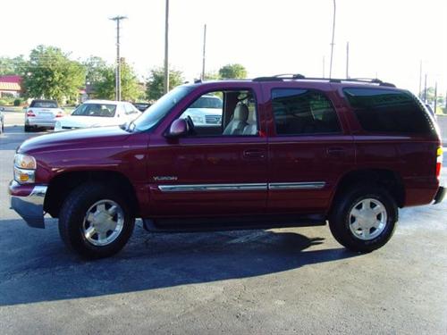 GMC Yukon 2004 photo 2
