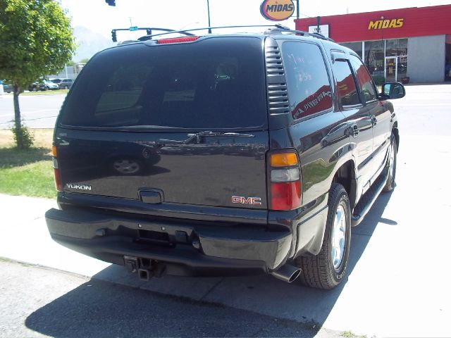 GMC Yukon 2004 photo 15