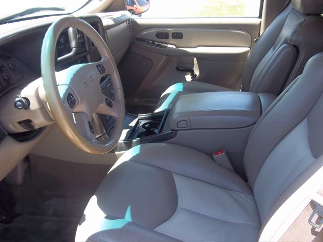 GMC Yukon 2004 photo 3