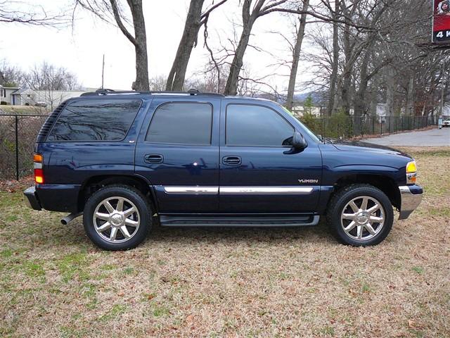 GMC Yukon 2004 photo 4