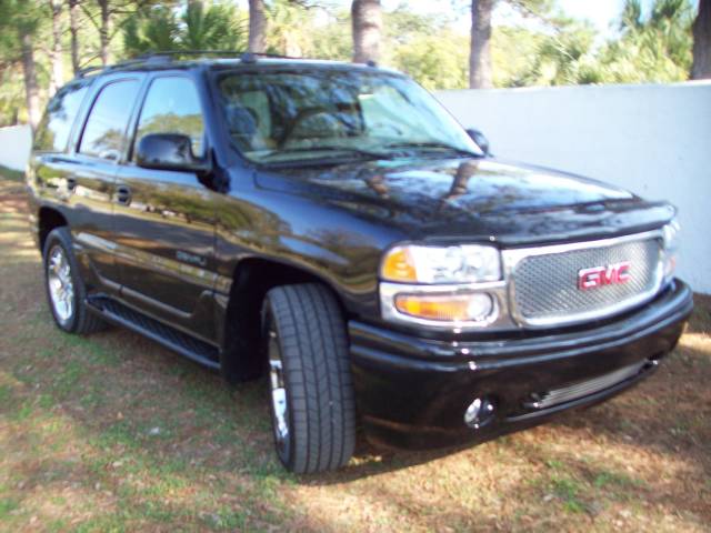 GMC Yukon 2005 photo 3