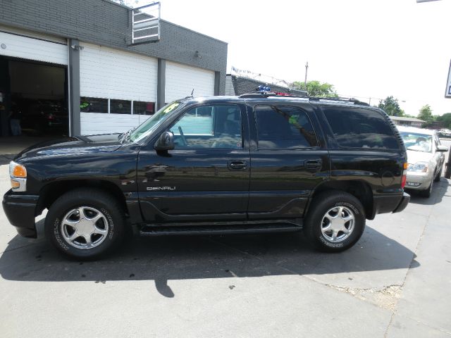 GMC Yukon 2005 photo 3