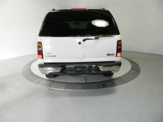 GMC Yukon 2005 photo 3
