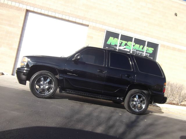 GMC Yukon 2005 photo 3