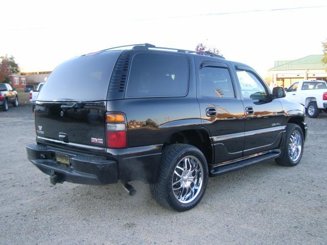 GMC Yukon 2005 photo 2