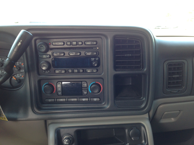 GMC Yukon 2005 photo 1