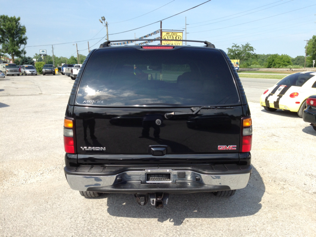 GMC Yukon 2005 photo 7