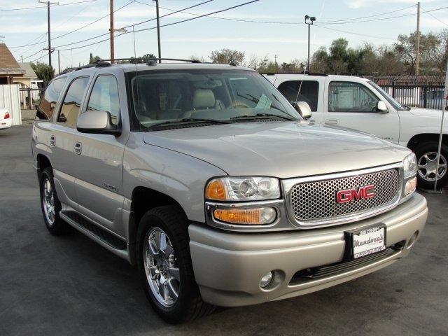 GMC Yukon 2005 photo 1
