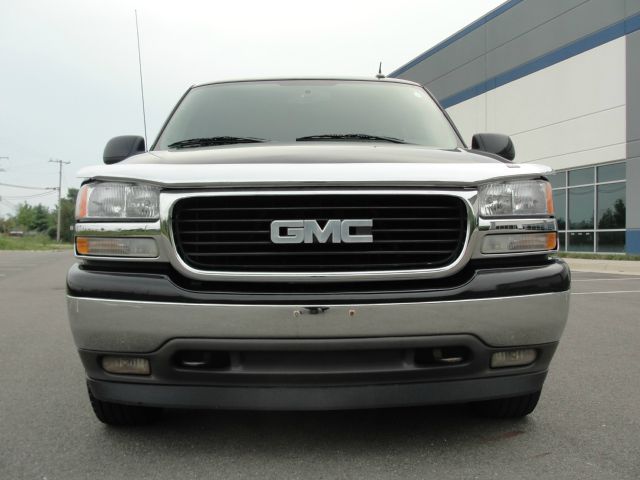 GMC Yukon 2005 photo 3