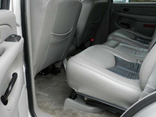 GMC Yukon 2005 photo 1