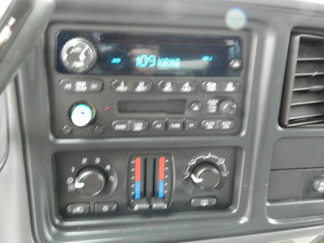 GMC Yukon 2005 photo 2