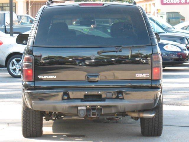 GMC Yukon 2005 photo 3