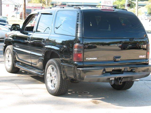 GMC Yukon 2005 photo 4
