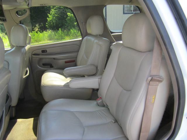 GMC Yukon 2005 photo 4