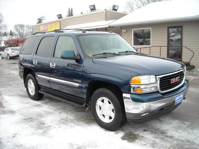 GMC Yukon 2005 photo 2