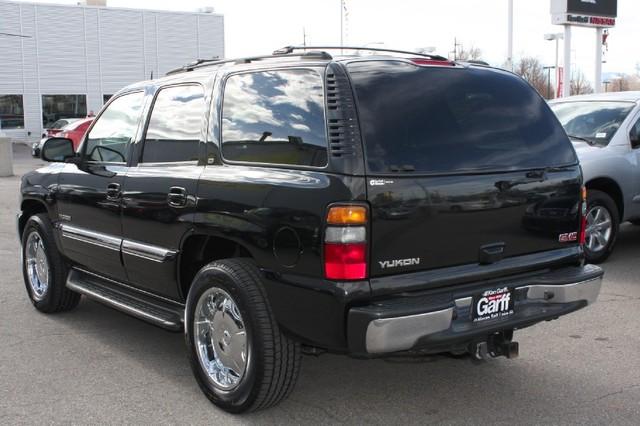 GMC Yukon 2005 photo 3