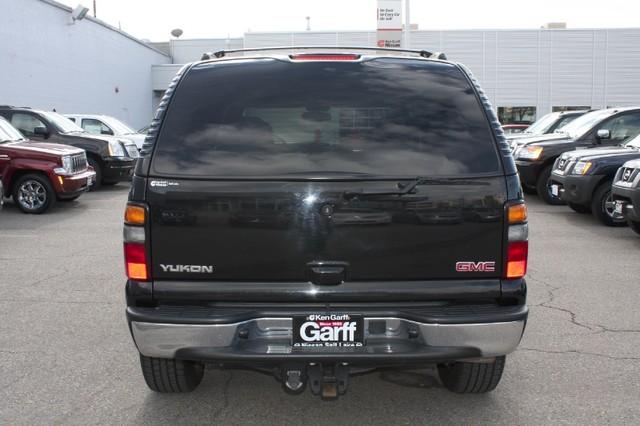 GMC Yukon 2005 photo 4