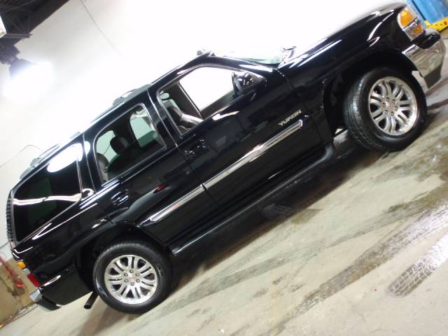 GMC Yukon 2005 photo 1