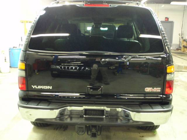 GMC Yukon 2005 photo 3