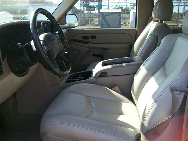 GMC Yukon 2005 photo 4