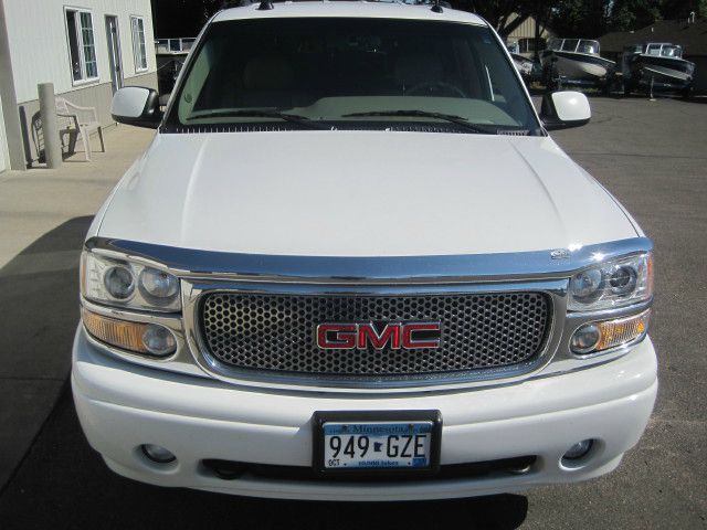 GMC Yukon 2005 photo 3