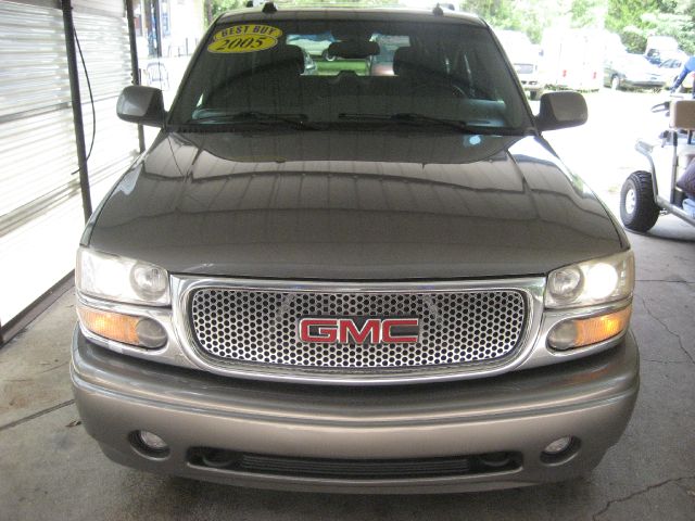 GMC Yukon 2005 photo 17
