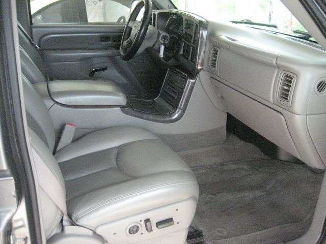 GMC Yukon 2005 photo 21