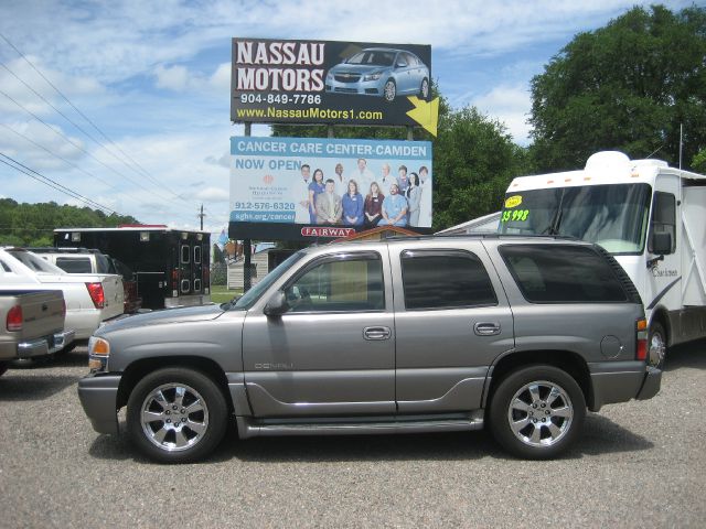 GMC Yukon 2005 photo 28