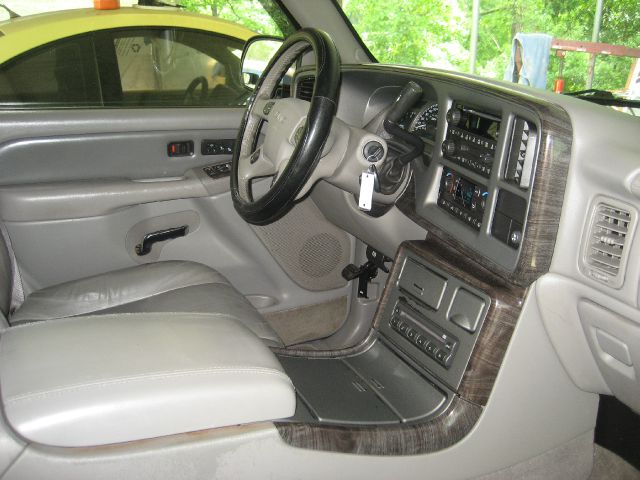 GMC Yukon 2005 photo 7