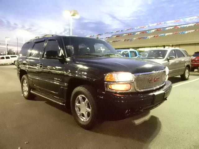 GMC Yukon 2006 photo 2
