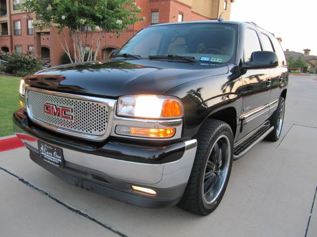 GMC Yukon 2006 photo 2