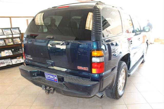 GMC Yukon 2006 photo 1