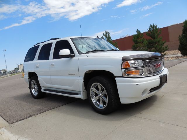 GMC Yukon 2006 photo 1
