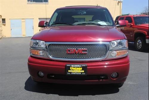 GMC Yukon 2006 photo 1