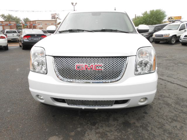 GMC Yukon EX - DUAL Power Doors SUV