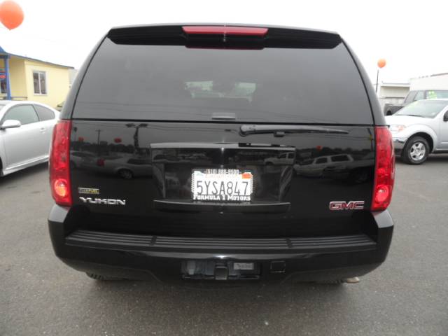 GMC Yukon 45 Sport Utility