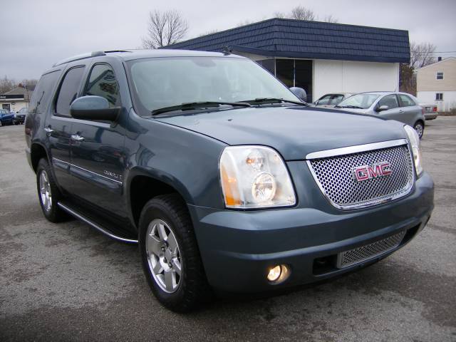GMC Yukon EX Sedan 4D Sport Utility