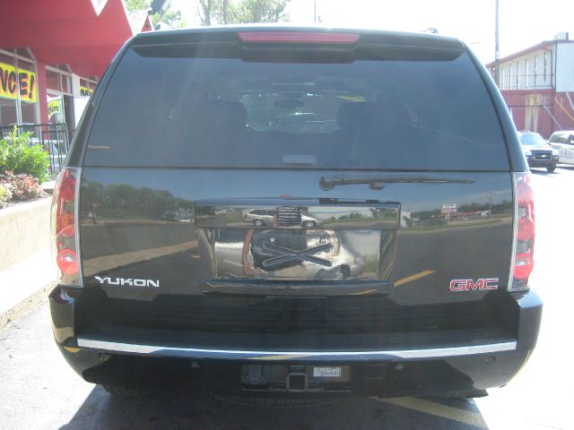 GMC Yukon 2007 photo 3