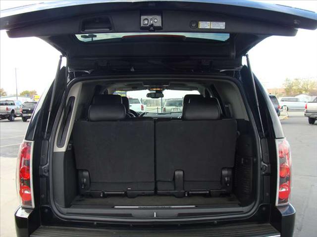 GMC Yukon 2007 photo 2
