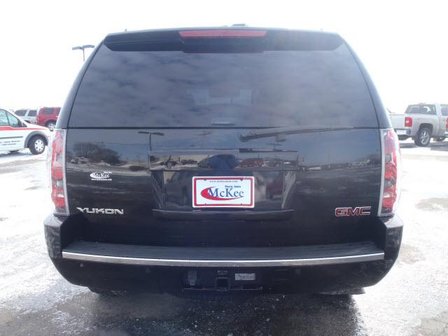 GMC Yukon 2007 photo 3