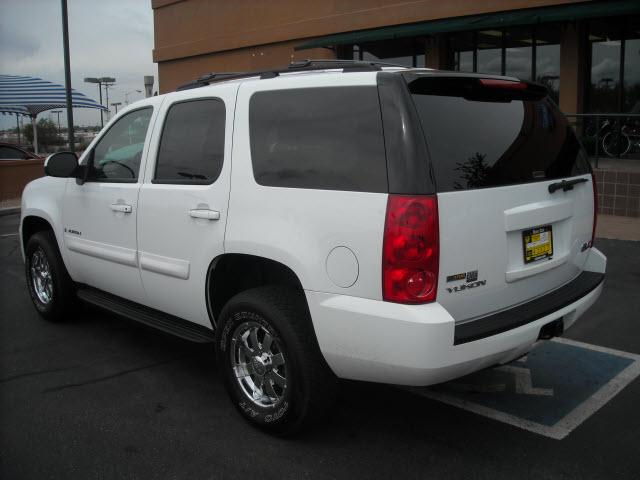 GMC Yukon 2007 photo 3