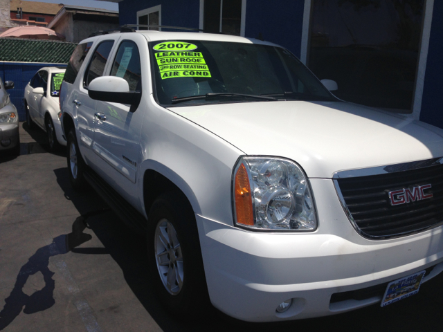 GMC Yukon Reg Cab 124 WB SLT SUV