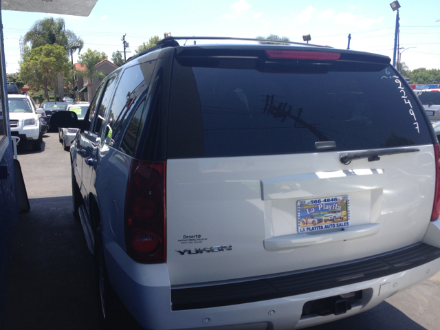 GMC Yukon 2007 photo 2