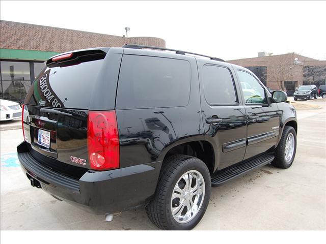GMC Yukon 2007 photo 2
